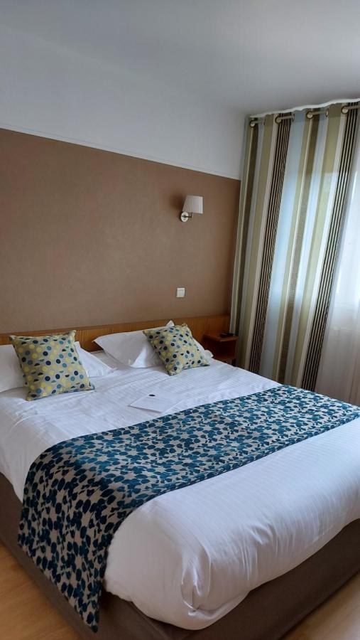 Hotel Brun Saint-Lattier Bagian luar foto