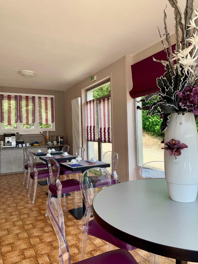 Hotel Brun Saint-Lattier Bagian luar foto